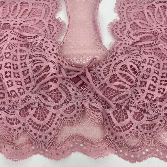 VICTORIA’S SECRET Lavender Lace Racer Back Bralette Adjustable Strap SZ XS EUC - Picture 7 of 12